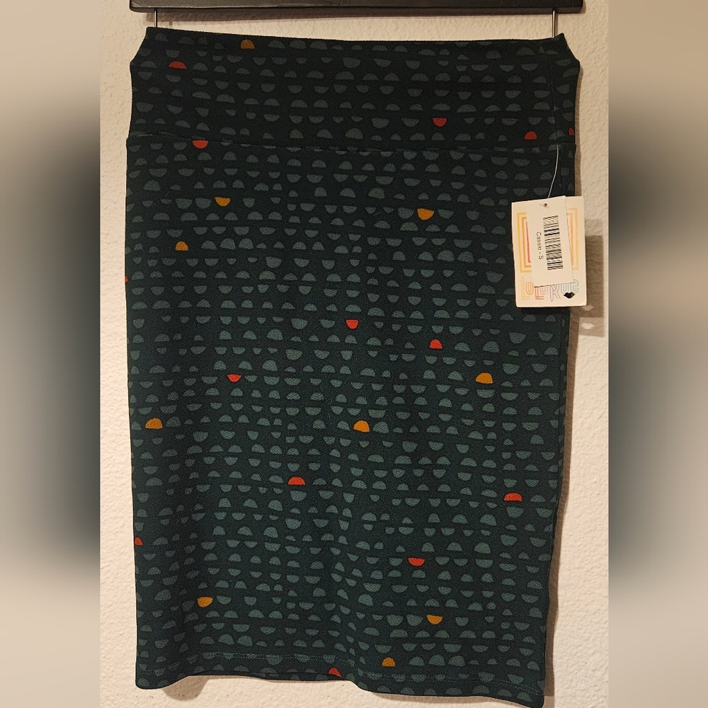 LuLaRoe Green Skirt with Red and Yellow Accents
